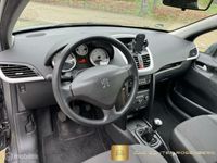 tweedehands Peugeot 207 1.4 VTi 2011, Weinig KM met NAP, 5 Deurs & AIRCO