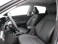 tweedehands Hyundai Kona 1.6 GDI HEV Premium AUTOMAAT / € 2500 prijsvoordeel / € 39.290,- rijklaar / Direct uit voorraad Leverbaar / Navigatie / Lederen bekleding / Direct leverbaar / 360 Camera / Keyless Entry /
