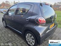 Occasion Toyota Aygo 68 PK (50 kW) 2013 Grijs Hatchback