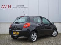 tweedehands Renault Clio 1.2-16V Special Line