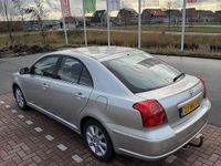Occasion Toyota Avensis Luna 129 PK (94 kW) 2003 Zilver Hatchback