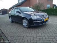 tweedehands VW Jetta 1.6 FSI trekhaak airco.