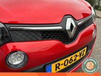 Occasion Renault Twingo Signature 90 PK (66 kW) 2017 Rood Hatchback