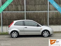 Occasion Ford Fiesta Ambiente 69 PK (50 kW) 2004 Grijs Hatchback