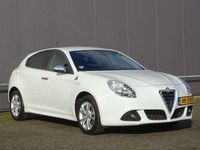 tweedehands Alfa Romeo Giulietta 1.6 JTDm Distinctive airco LM 2013 Wit