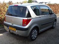 tweedehands Peugeot 1007 1.6-16V Gentry AUTOMAAT NWE APK AIRCO