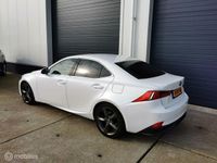 tweedehands Lexus IS300h parelmoerwit in super nette staat