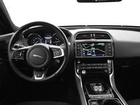 tweedehands Jaguar XE 2.0D 163 PK R-SPORT AUT. + NAVIGATIE / XENON / STO