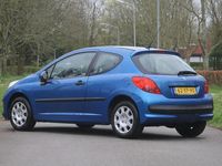 tweedehands Peugeot 207 1.4 XR / Van slechts 2e eigenaar / Stuurbekrachtiging / Elektrische ramen / Centrale deurvergrendeling / Pas 71.748 km