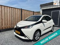 Occasion Toyota Aygo X-wave 69 PK (50 kW) 2015 Wit Hatchback