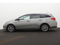 tweedehands Toyota Auris Touring Sports 1.8 Hybrid Executive Limited | Navigatie | Parkeercamera | Stoelverwarming |