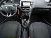 tweedehands Peugeot 208 1.2 PureTech Signature 26414km NL Auto NAVI PDC Ap