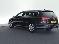 tweedehands VW Passat Variant 1.4 TSI 218pk DSG GTE Highline Trekhaak Camera Led Stoelverwarming Keyless Navigatie