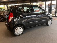 tweedehands Hyundai i10 1.25i Active Cool | Automaat | Airco | Centr. Vergr. Afstand | Bumper + Spiegels In Kleur | Verstelbaar Stuur