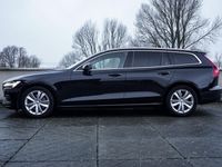 tweedehands Volvo V60 2.0 B4 Momentum Business Parkeercamera Achter | Verwarmbare voorstoelen + Stuurwiel | Semi Elek Trekhaak