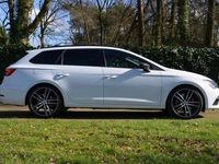 tweedehands Seat Leon ST 2.0 TSI CUPRA 300 Automaat/Navi/Pdc/Ecc/Virtual Cockpit/Achteruitrijcamera/Privacy-Glass/Cr-Controle/19-Inch Lmv/Nederlandse auto!!!!