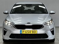 tweedehands Kia Ceed 1.6 CRDi DynamicLine /CAMERA! /XENON! /Apple + Android /DAB+! /Lane Assist /Navi /Climat /Cruise /Elek. pakket /Bluetooth /Regensensor /PDC /LED Dagrijverl.