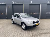 tweedehands Dacia Duster 1.6 Lauréate 2wd | Trekhaak | 100% Dealer onderh.