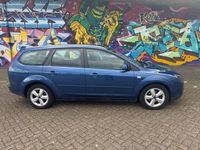 tweedehands Ford Focus Wagon 1.8-16V Ambiente Flexifuel airco navigatie sport velgen leuk