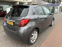 tweedehands Toyota Yaris Hybrid 1.5 Hybrid Dynamic navi airco/ecc 97.000 km