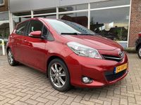 tweedehands Toyota Yaris 1.3 VVT-i CVT-Automaat Dynamic Trekhaak 50.000 km.