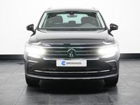 tweedehands VW Tiguan 1.5 150 pk DSG Life | Navi by app connect | Stoel-stuurverwarming