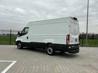 tweedehands Iveco Daily 35S14V 2.3 136 pk 352L H3