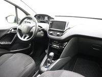 tweedehands Peugeot 208 1.2 PureTech GT-Line 100pk AUTOMAAT (eat8) | Navigatie | LED | Drive assist.