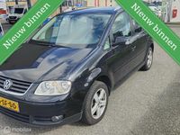 tweedehands VW Touran 2.0 TDI Highline ,7 PERSOON, APK, NAP ***