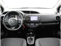tweedehands Toyota Yaris 1.5 Hybrid Design | Parkeercamera | Navigatie | Climate control | Cruise control |