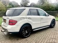 tweedehands Mercedes ML320 M-KLASSECDI AMG BLACK&WHITE 10 EDITION