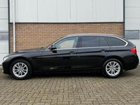 tweedehands BMW 318 3-SERIE Touring d Upgrade Edition LEDER/NAVI/PANO !!!