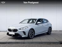 Occasion BMW 120 Shadowline 170 PK (125 kW) 2025 M brooklyn grau Hatchback