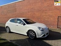 Occasion Alfa Romeo Giulietta Distinctive 170 PK (125 kW) 2011 Wit Hatchback