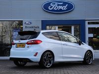 tweedehands Ford Fiesta 1.5EB ST-3 BLACK-PACK | PERFORMANCE | CAMERA | WINTERPACK | B&O AUDIO | NAVI | CRUISE | LAUNCH CONTROL | LIJN DETECTIE | PARKEERSENSOREN | PRACHTIGE STAAT!