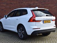 tweedehands Volvo XC60 T8 390PK Twin Engine AWD Momentum | Leder | Park Assist Camera | Trekhaak |