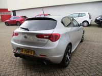 Occasion Alfa Romeo Giulietta Super 170 PK (125 kW) 2018 Grijs (metallic) Hatchback