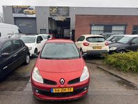 Occasion Renault Clio II 75 PK (55 kW) 2008 Rood Hatchback