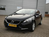 Occasion Volvo V40 Kinetic 152 PK (111 kW) 2017 Zwart (metallic) Hatchback