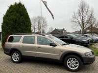 tweedehands Volvo XC70 2.4 D5 Youngtimer BTW 2003 Schuifdak Trekhaak