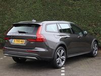 tweedehands Volvo V60 CC 2.0 B5 AWD Plus