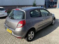 Occasion Renault Clio II Authentique 75 PK (55 kW) 2011 Grijs Hatchback