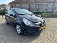 tweedehands Opel Corsa 1.2-16V Selection