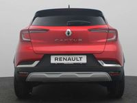 tweedehands Renault Captur mild hybrid 140 6MT Techno pack driving