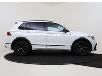 tweedehands VW Tiguan 1.4 TSI eHybrid R-Line Business+ | Trekhaak | Panoramadak | Stoelverwarming voor en achter | Parkeerassistent | Black Style | Navigatie | Achteruitrijcamera |