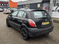 Occasion Kia Rio 112 PK (82 kW) 2006 Zwart Hatchback