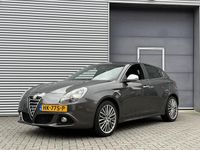 Occasion Alfa Romeo Giulietta Exclusive 170 PK (125 kW) 2015 Grijs Hatchback