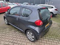 tweedehands Toyota Aygo 1.0-12V +