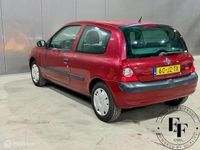 Occasion Renault Clio II 75 PK (55 kW) 2002 Rood Hatchback
