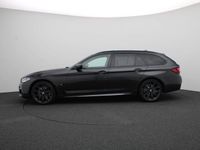 tweedehands BMW 520 5-SERIE Touring i High Executive M Sportpakket / Panoramadak / Laserlight / Adaptief Onderstel / Head-Up Display / Driving Assistant Professional / Integral Active Steering / 20''